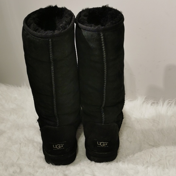 UGG boots - Picture 1 of 8